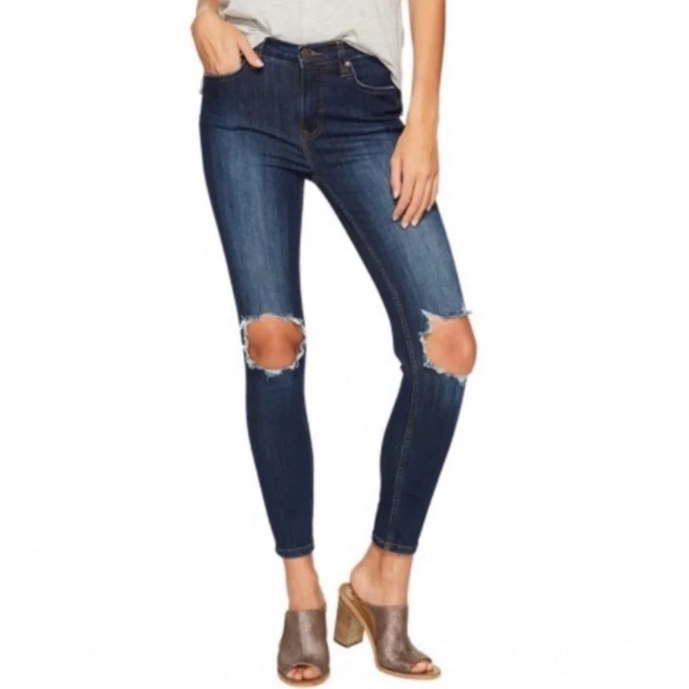 NWT Free People High Rise Busted Knee Skinny Jeans